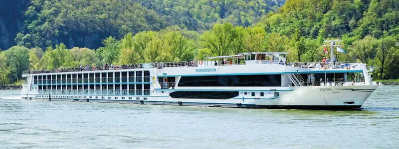 Kreuzfahrtschiff MS Adora: MS Adora