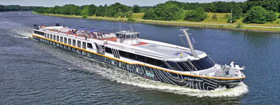 Kreuzfahrtschiff MS Sans Souci: MS Sans Souci