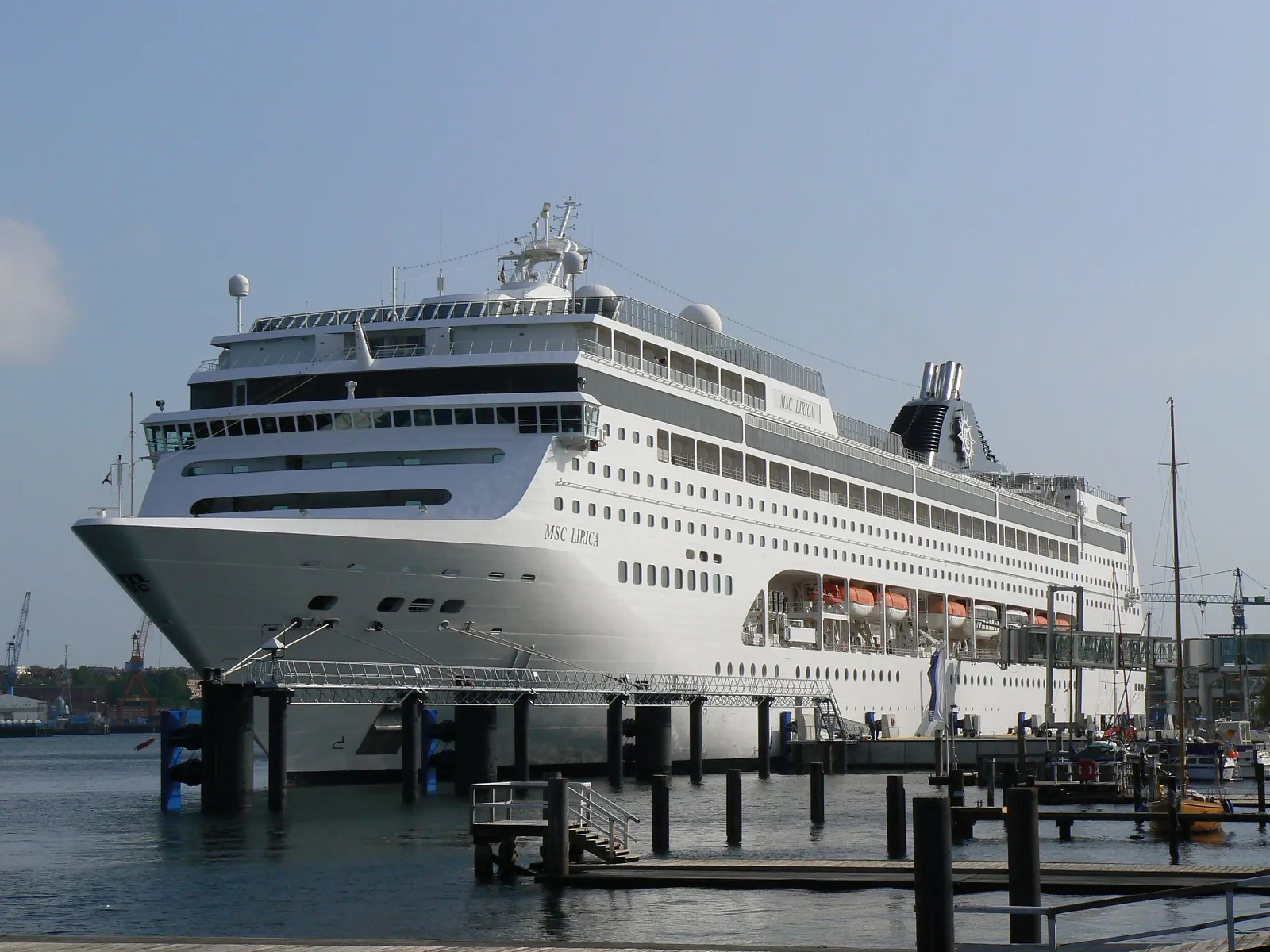 Kreuzfahrtschiff MSC Lirica