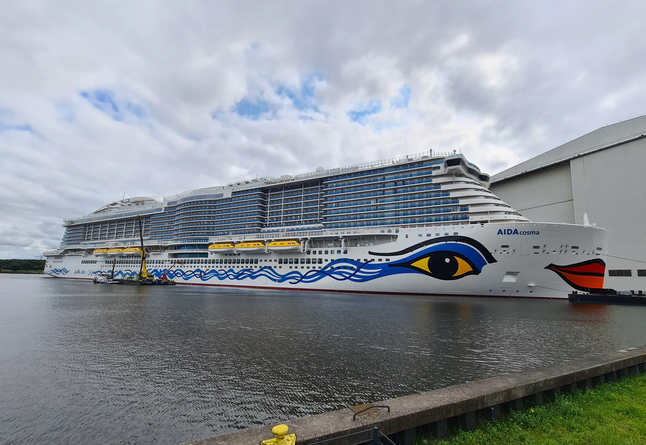 Kreuzfahrtschiff AIDAcosma