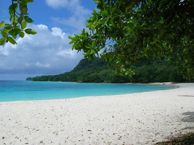 Hafen Champagne Beach