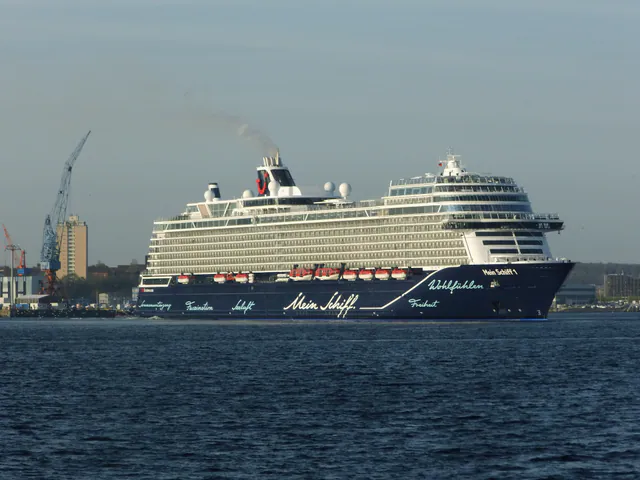 Kreuzfahrtschiff Mein Schiff 1