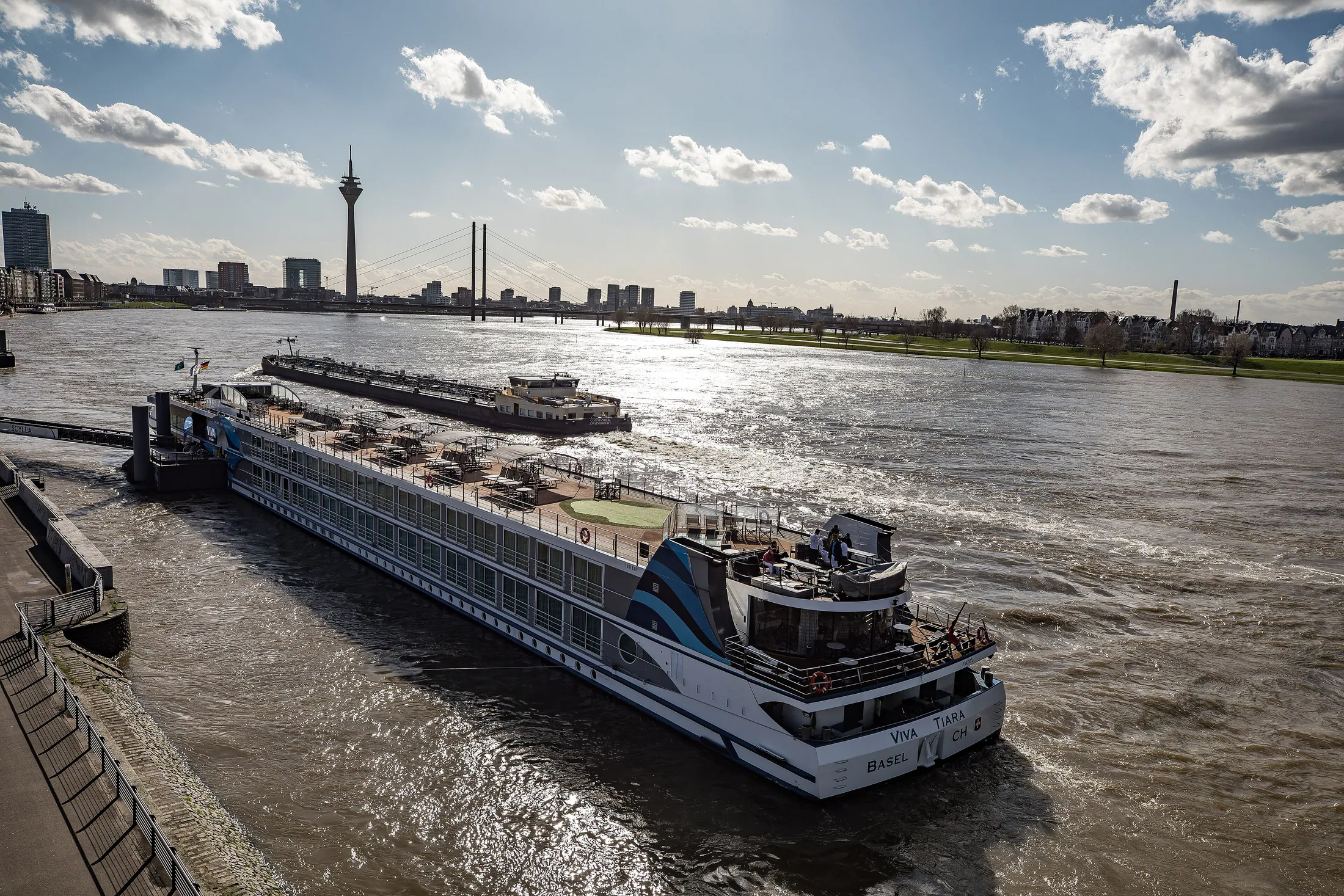 Kreuzfahrtschiff VIVA TIARA